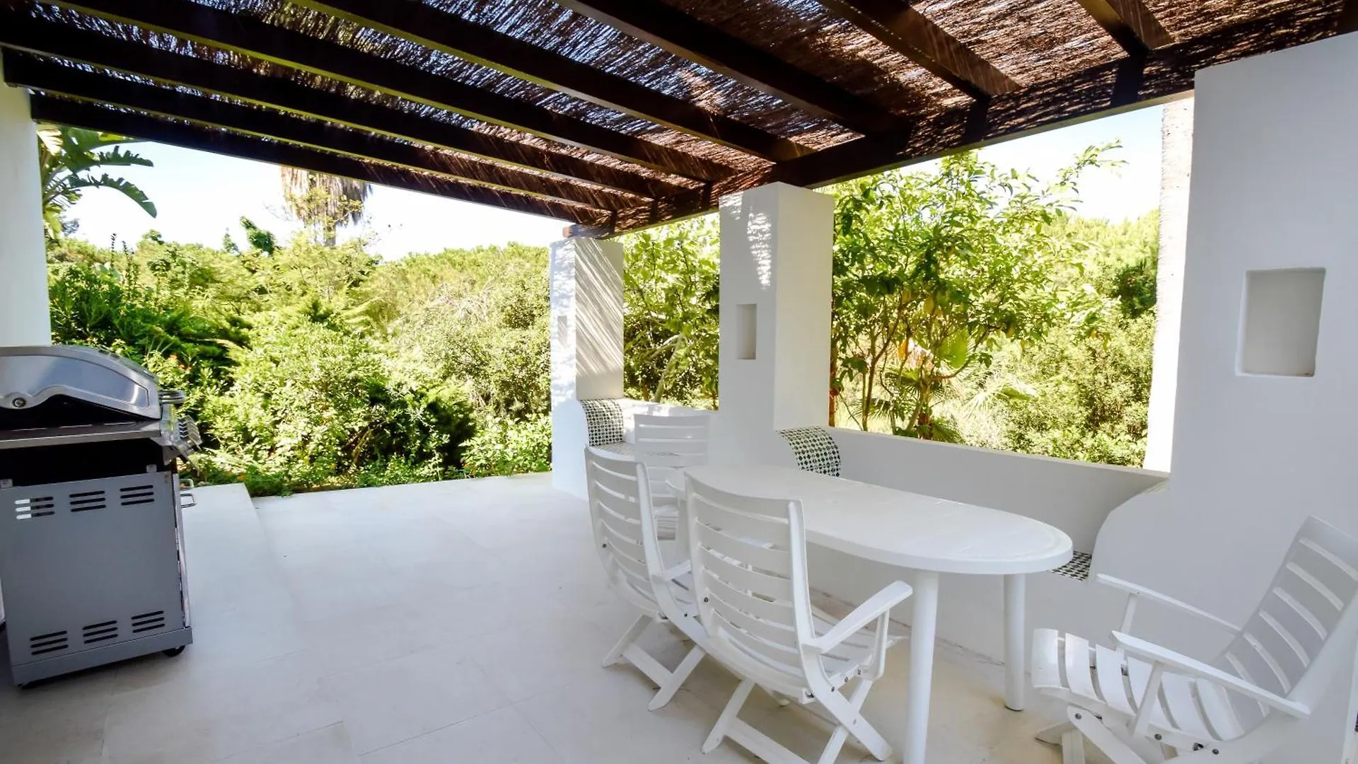 Great Villa Near Beach And Marbella Spain